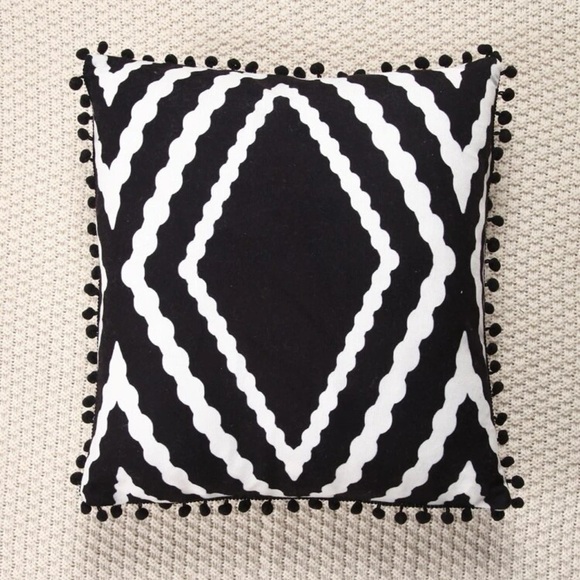 BLACK AND WHITE GEOMETRIC PRINT POM ACCEMT TOSS THROW PILLOW COVER - Picture 3 of 5